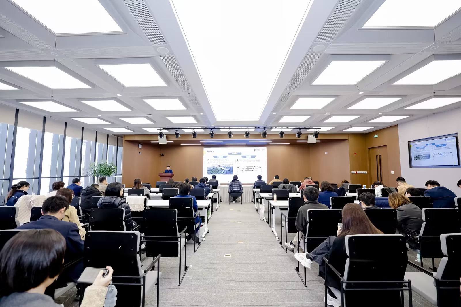 00761cd1-aeb4-4067-9321-f55671a57031.jpg 00761cd1-aeb4-4067-9321-f55671a57031.jpg